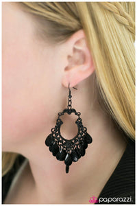 Paparazzi "Drop It!" Black Earrings Paparazzi Jewelry