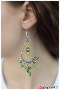 Paparazzi "Free Fallin - Green" earring Paparazzi Jewelry