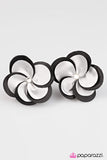 Paparazzi "Fun, Fun, Fun! - Black" hair clip Paparazzi Jewelry