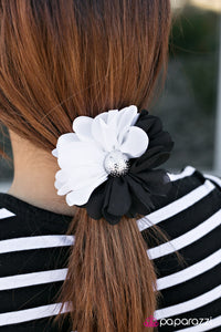 Paparazzi "HALF A Great Day! - Black" hair clip Paparazzi Jewelry