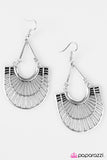 Paparazzi "Harmonious Horizons - Silver" earring Paparazzi Jewelry