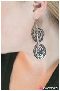 Paparazzi "Hollywood Nights" earring Paparazzi Jewelry