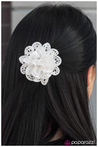 Paparazzi "In Your LACE!" hair clip Paparazzi Jewelry