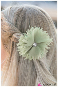 Paparazzi "I Wanna Be Serrated - Green" hair clip Paparazzi Jewelry