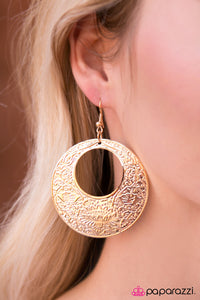 Paparazzi "Jupiter Moon - Gold" earring Paparazzi Jewelry