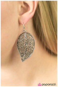 Paparazzi "LEAF It To Me - Silver" earring Paparazzi Jewelry