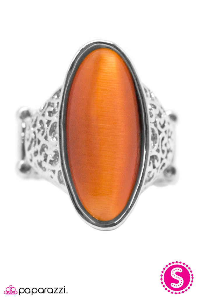 Paparazzi "Look At Her GLOW! Orange" ring