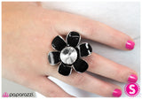 Paparazzi "May Flower" ring Paparazzi Jewelry
