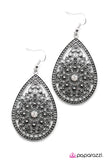 Paparazzi "My Queen - White" earring Paparazzi Jewelry