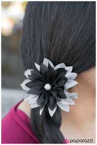 Paparazzi "New Yorks Finest" hair clip Paparazzi Jewelry