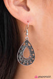 Paparazzi "One Chic Chick -Silver" earring Paparazzi Jewelry