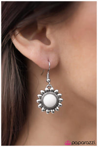 Paparazzi "Pep Rally - White" earring Paparazzi Jewelry