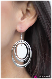 Paparazzi "Poolside - White" earring Paparazzi Jewelry