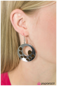 Paparazzi "Pull Yourself Together" earring Paparazzi Jewelry
