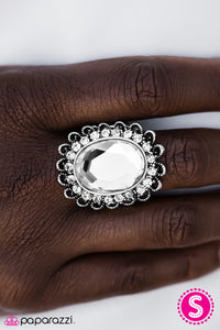 Paparazzi "Queen Of The Castle - White " ring Paparazzi Jewelry