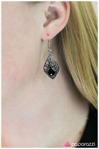 Paparazzi "Quite Queenly" Black Earrings Paparazzi Jewelry