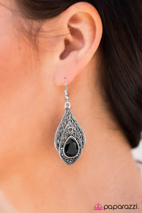 Paparazzi "Roaring Twenties" Black Earrings Paparazzi Jewelry