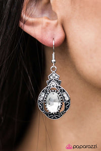 Paparazzi "Royal Palace - White" earring Paparazzi Jewelry