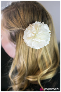 Paparazzi "Runaway Bride - White" hair clip Paparazzi Jewelry