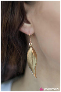 Paparazzi "Seasons Come and Go... - Gold" earring Paparazzi Jewelry