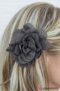 Paparazzi "Setting the Tone - Silver" hair clip Paparazzi Jewelry