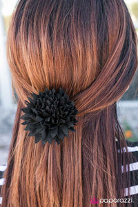 Paparazzi "Skipped A Beat - Black" hair clip Paparazzi Jewelry