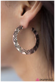 Paparazzi "Soaking Up The Rays" earring Paparazzi Jewelry