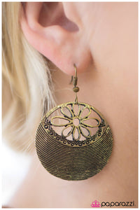 Paparazzi "Summer Escape" earring Paparazzi Jewelry