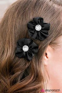 Paparazzi "Tea Garden" hair clip Paparazzi Jewelry