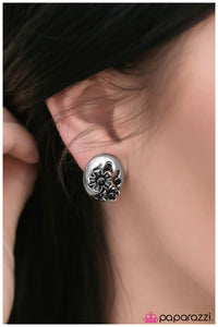 Paparazzi "The Love Bug" earring Paparazzi Jewelry