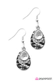Paparazzi "Totally Smitten" earring Paparazzi Jewelry