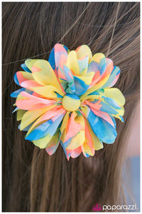 Paparazzi "Tropical Breeze" hair clip Paparazzi Jewelry